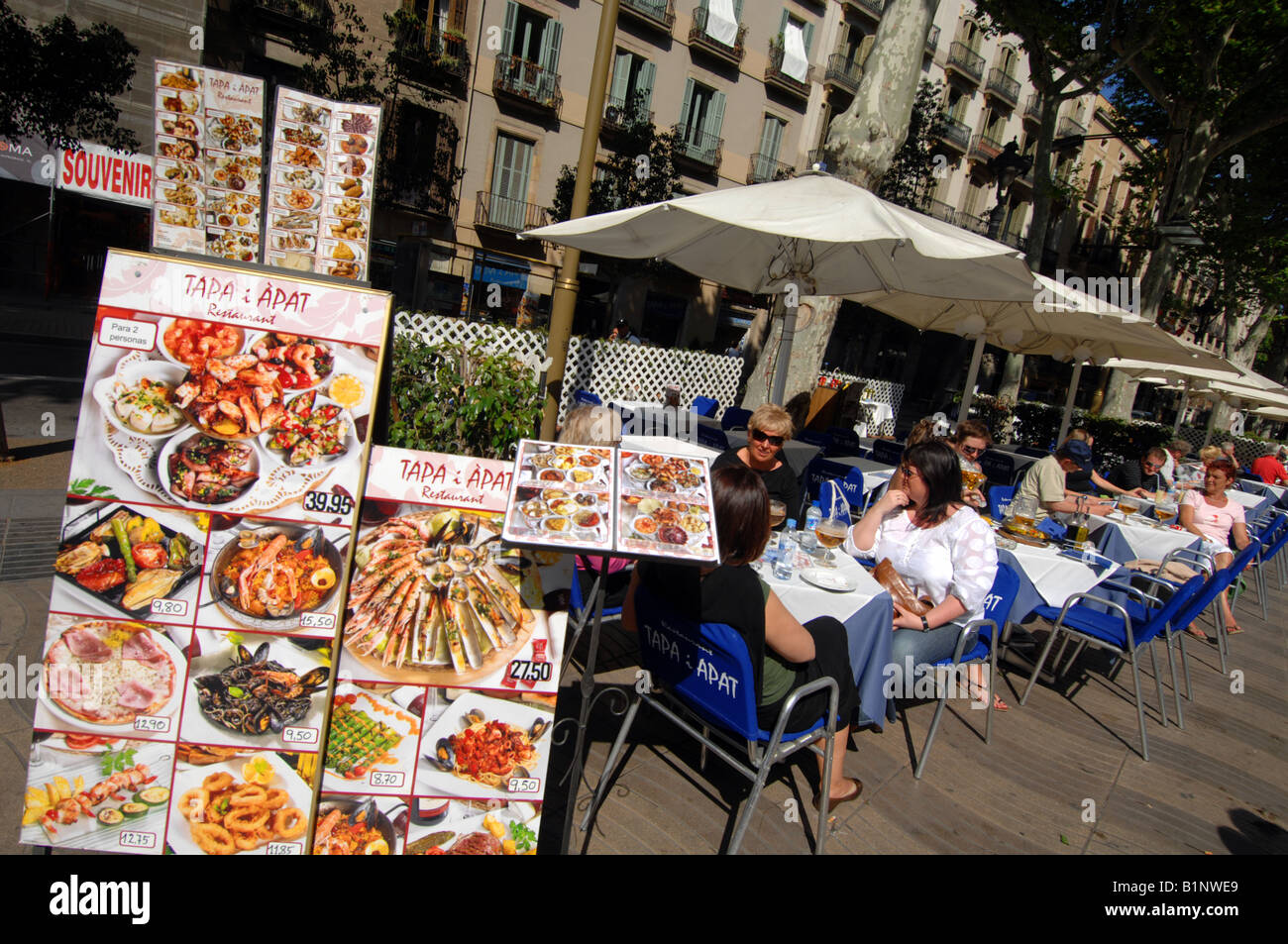 Restaurant auf La Rambla, Barcelona, Spanien Stockfoto