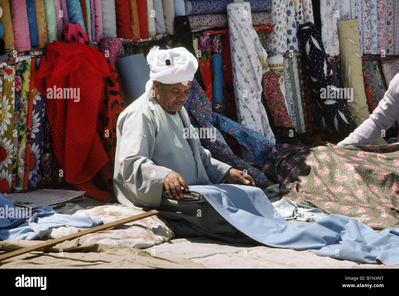 Tuchhändler, outdoor-Markt, Kairo, Ägypten Stockfoto