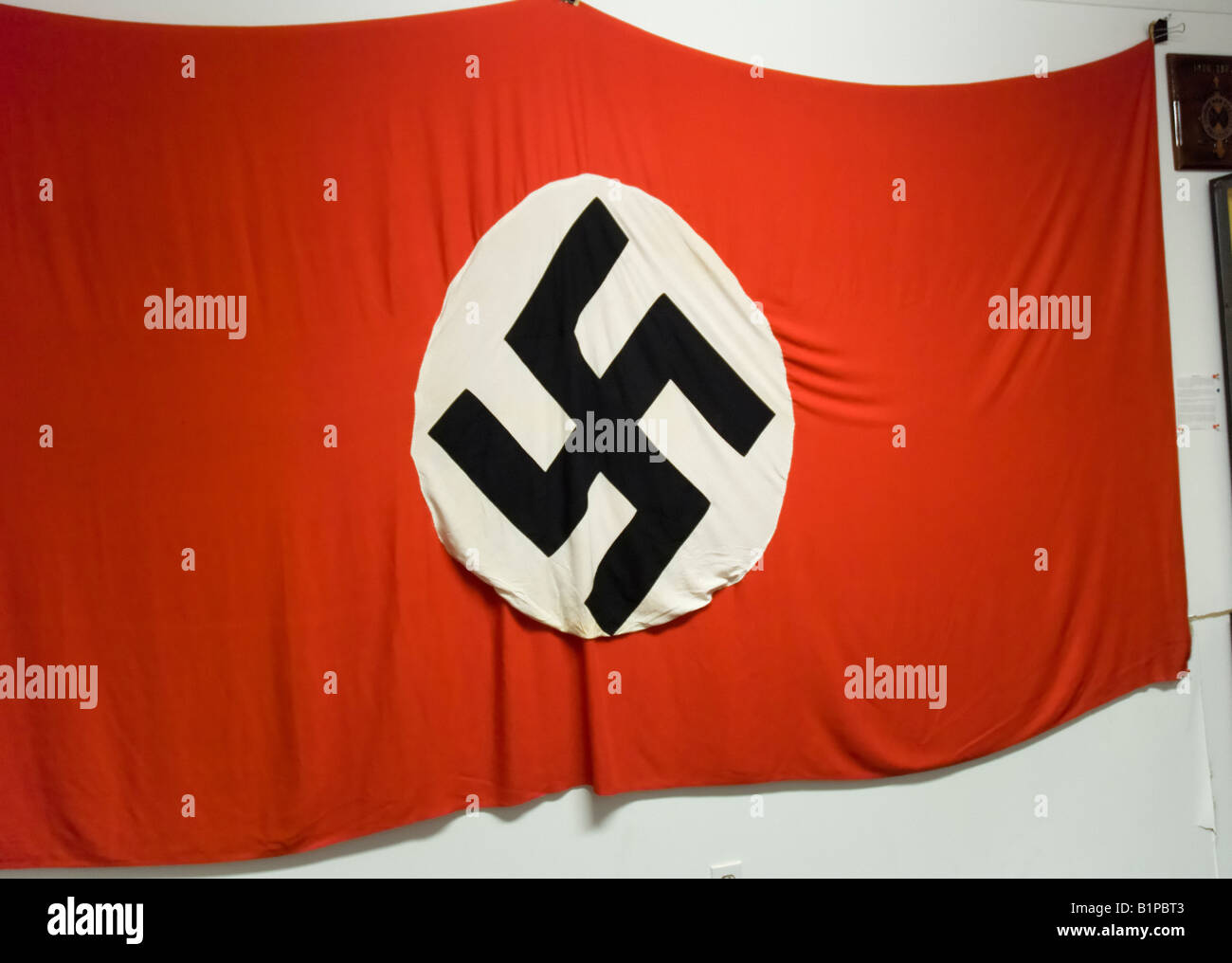 Nazi-Deutschland Flagge aus dem 2. Weltkrieg im Museum, Carrabelle, Florida. Stockfoto