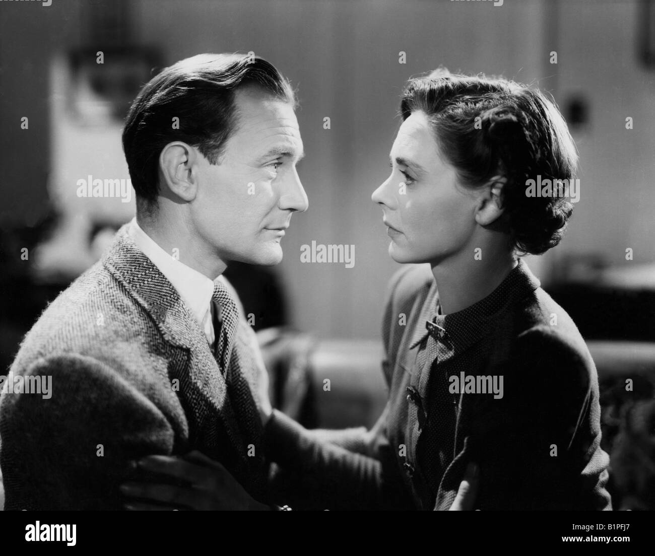KURZE Begegnung 1946 Cineguild Filmklassiker mit Trevor Howard als Dr. Alec Harvey und Celia Johnson als Laura Jesson Stockfoto