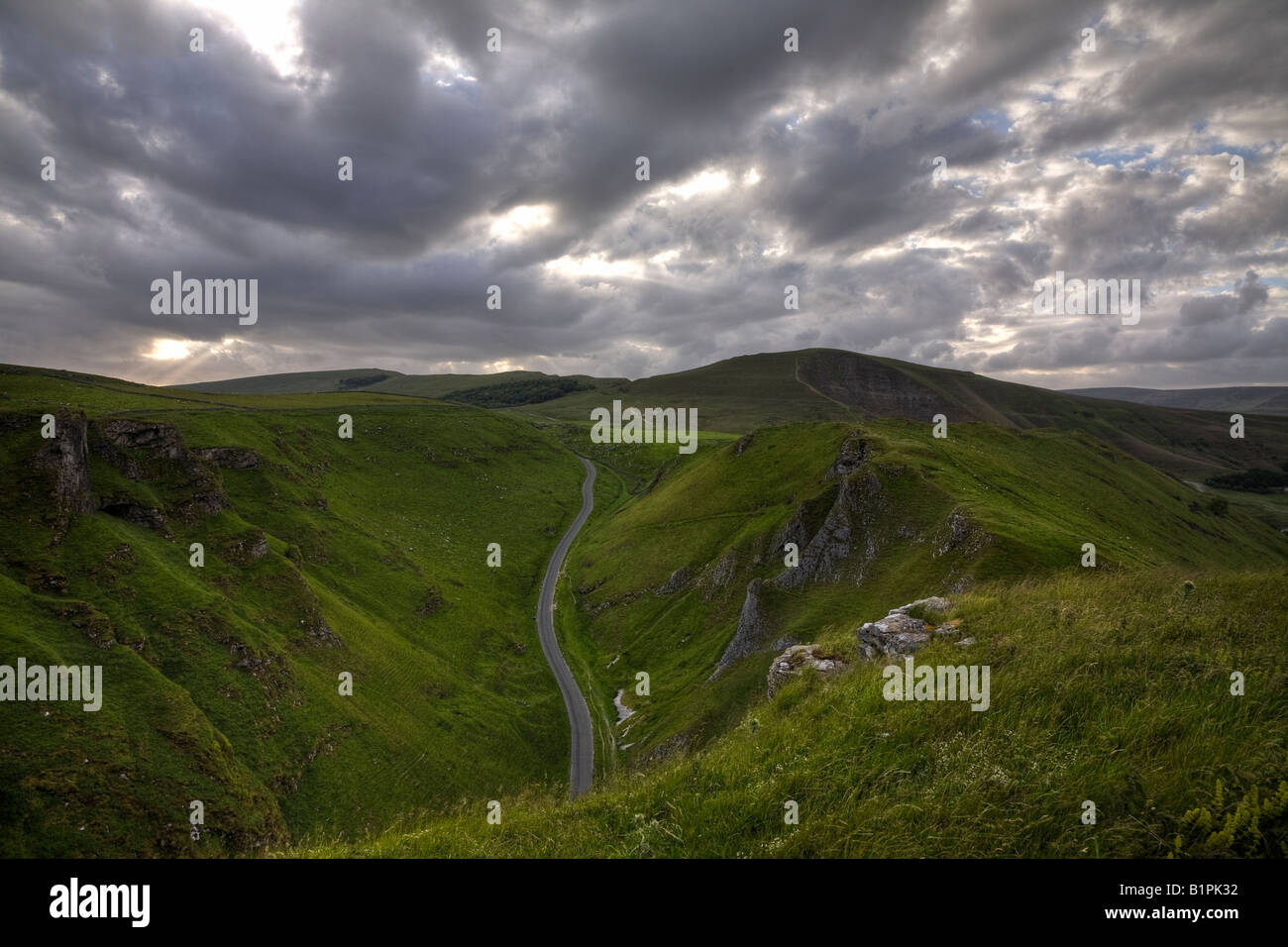 Winnats Pass und Mam Tor, Castleton, Peak District National Park, Derbyshire Stockfoto