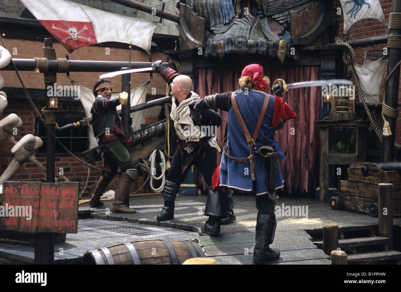 Pirate Schauspielern A zeigen im Alton Towers Stockfoto