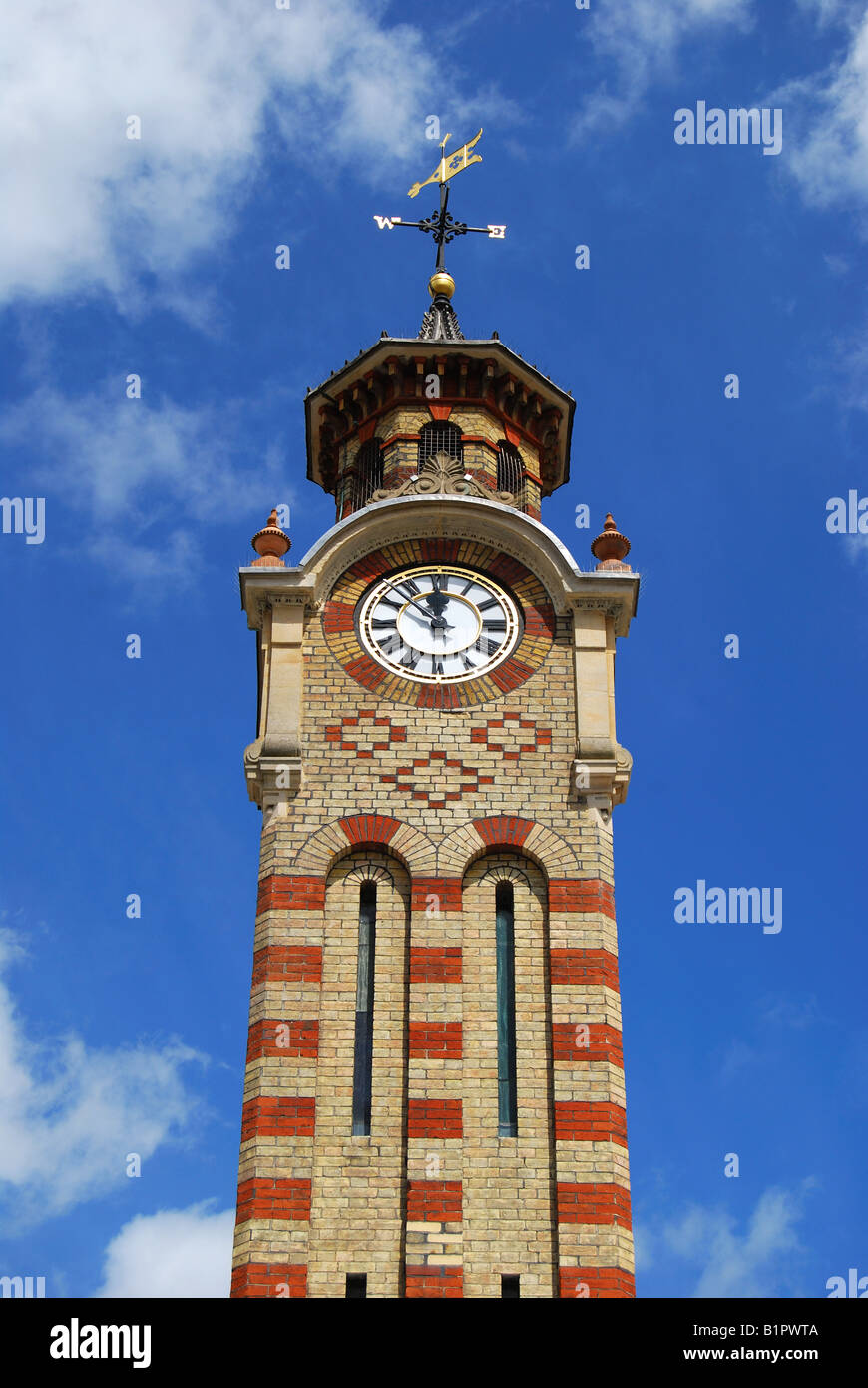 Der Uhrturm, High Street, Epsom, Surrey, England, Vereinigtes Königreich Stockfoto