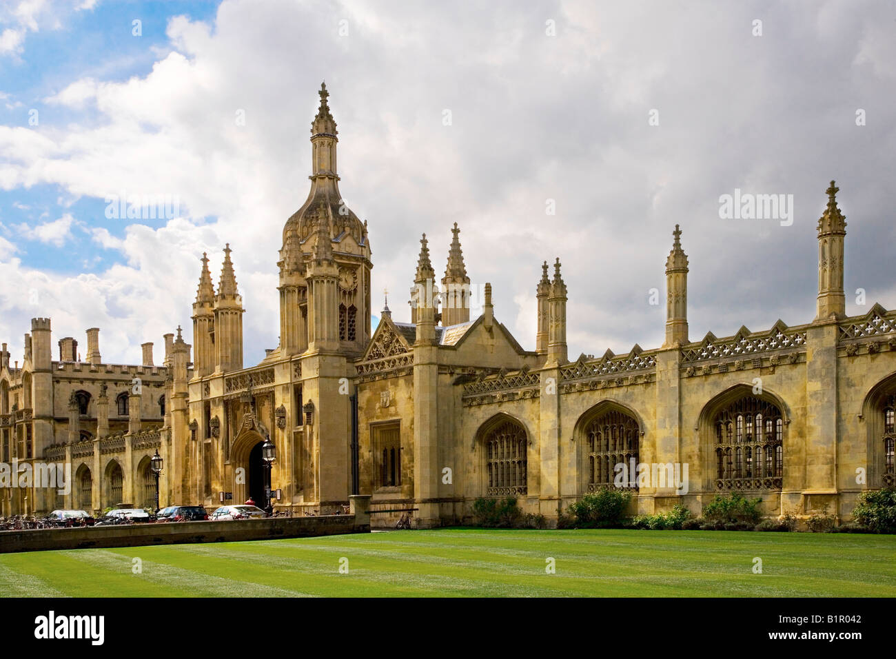 Fassade und Porters Lodge von Kings College, Universität Cambridge, England, UK Stockfoto