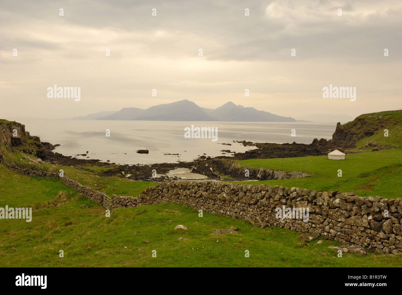 Isle of Rum aus Dreck, Schottland Stockfoto