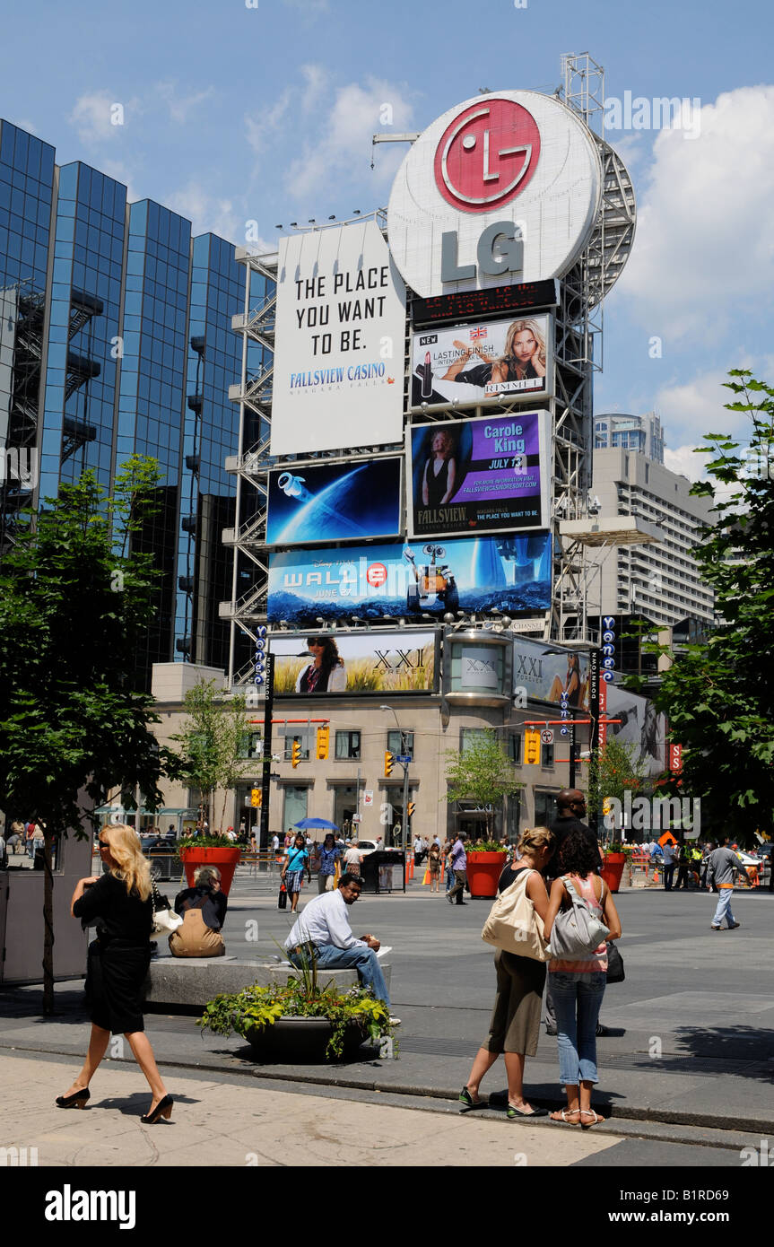 Yonge-Dundas Square, Toronto, Ontario, Kanada Stockfoto