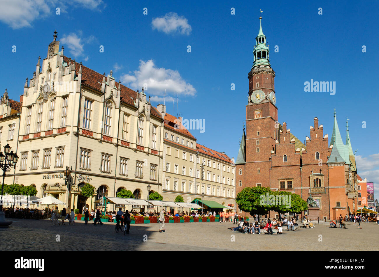 Markt Platz Rynek von Breslau mit Rathaus, die Tuchhallen, Gewandhaus oder Tuchmacher Hall, Schlesien, Polen, Europa Stockfoto