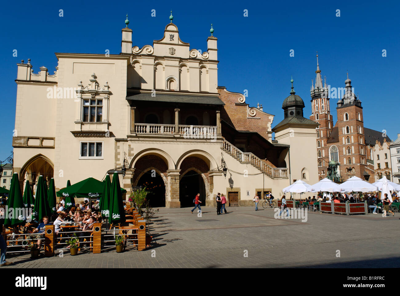 Tuchhalle Sukiennice am Rynek Krakowski, Hauptmarkt, UNESCO World Heritage Site, Krakau, Polen, Europa Stockfoto