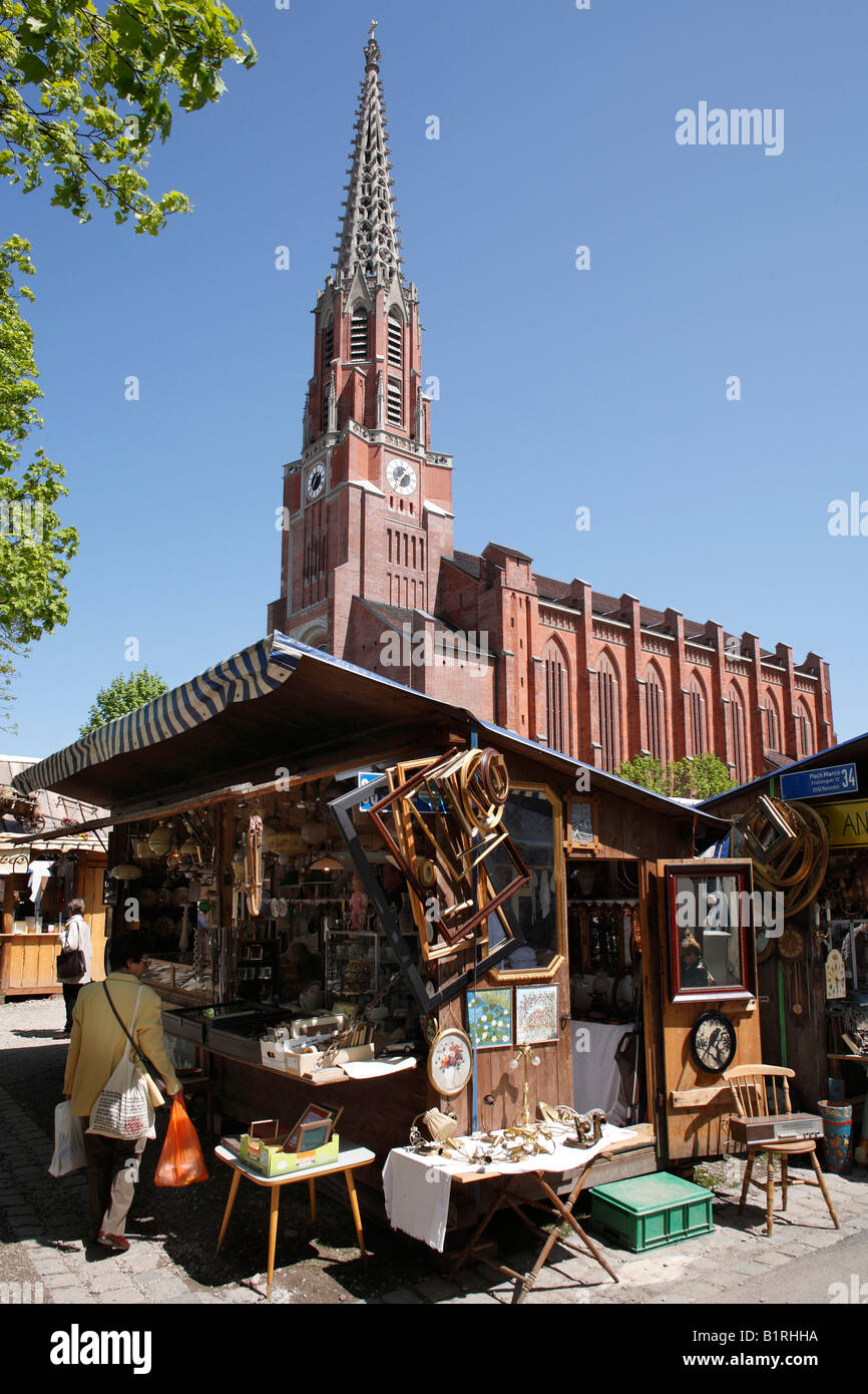 Auer Dult-Markt vor der Kirche Mariahilf, Mariahilfplatz Square, München, Bayern, Deutschland, Europa Stockfoto