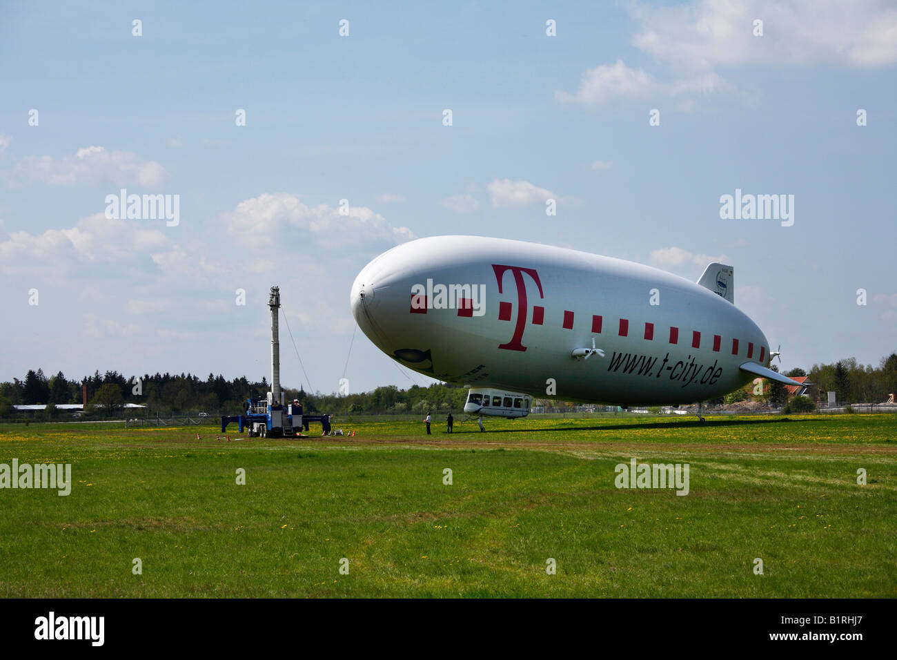Zeppelin-Landung in den Hangar, Oberschleißheim bei München, Oberbayern, Deutschland, Europa Stockfoto