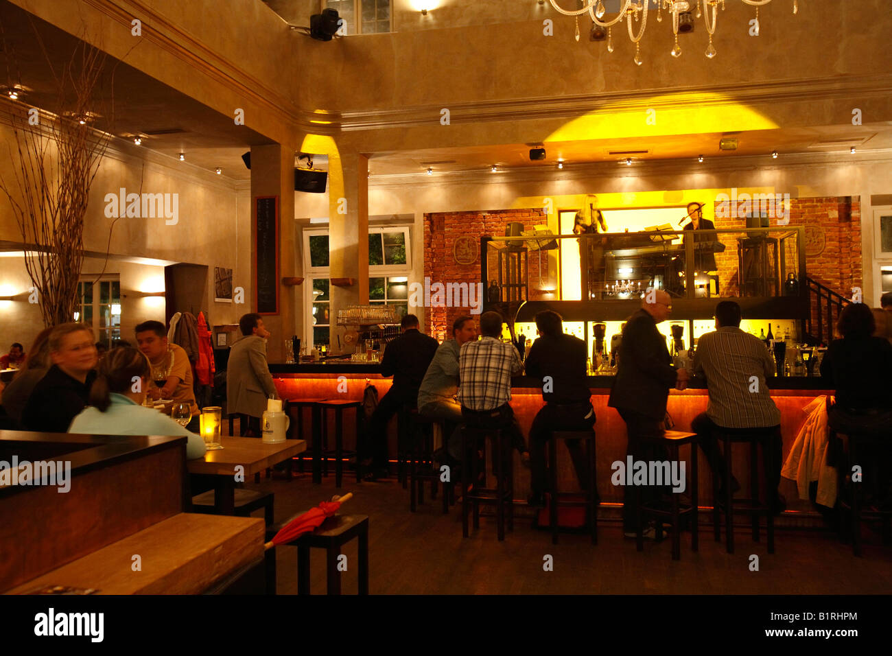 Live-Musik von Dena Akkustik, Park-Café, Sophienstraße Straße 7, München, Bayern, Deutschland, Europa Stockfoto