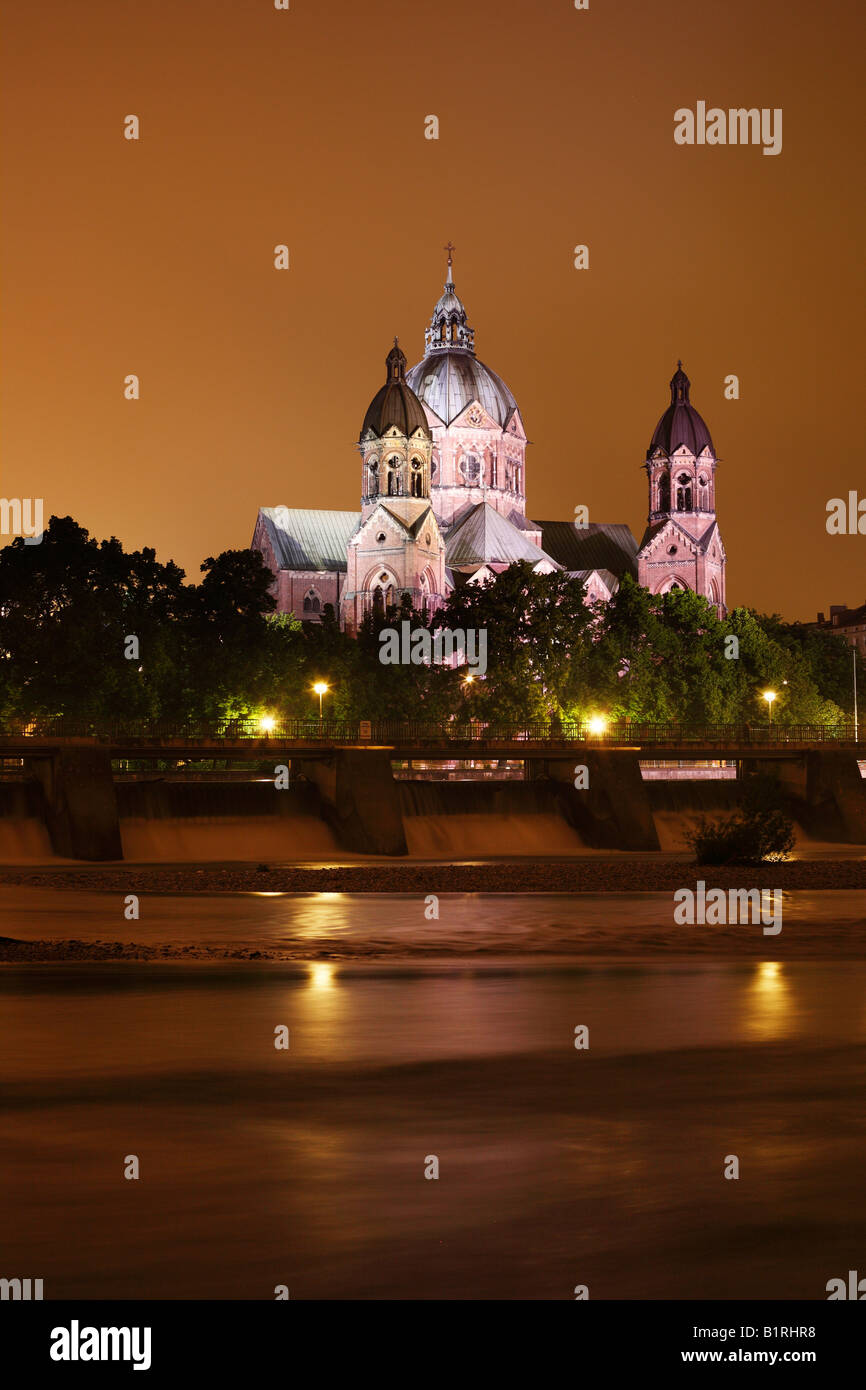 St. Lucas-Kirche am Mariannenplatz Square, Isarauen, München, Bayern, Deutschland, Europa Stockfoto