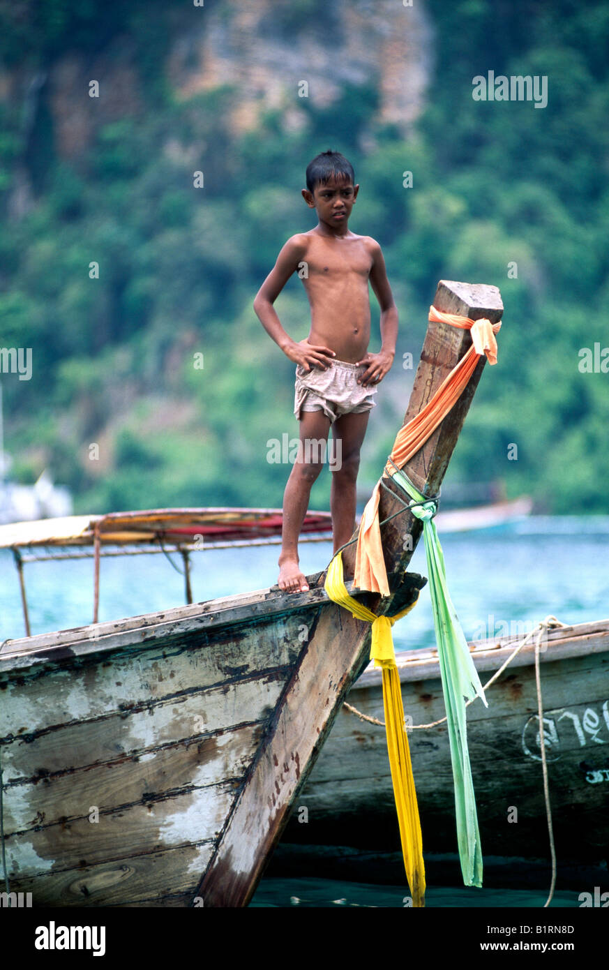 Longtail-Boot, Kho Phi Phi, Thailand, Asien Stockfoto