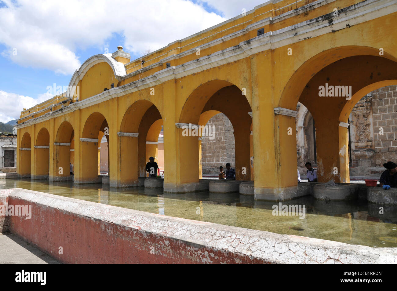 Öffentlichkeit waschen quadratisch, La Union Park, Antigua Guatemala, Guatemala, Mittelamerika Stockfoto