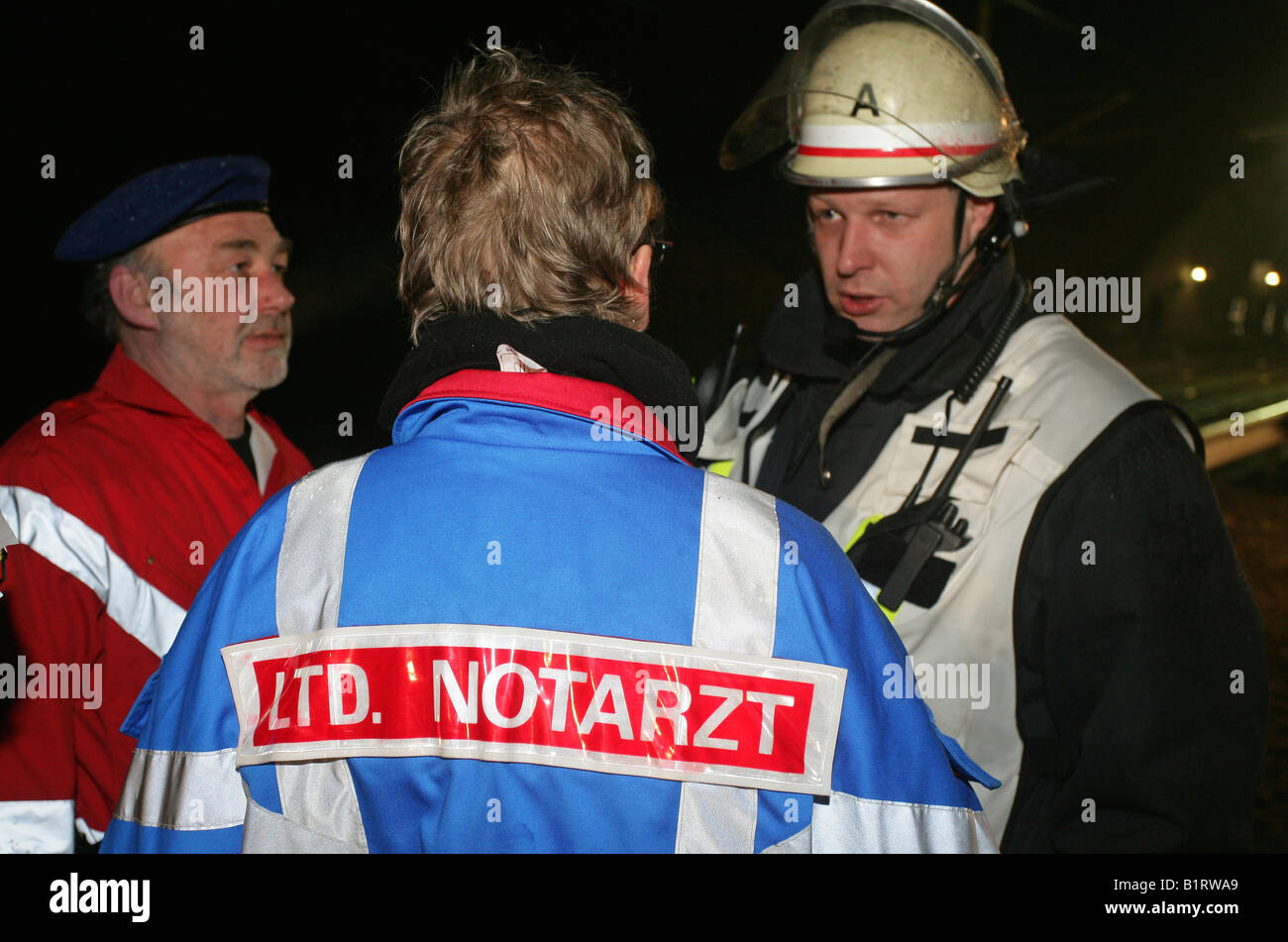 Notarzt in während einer Notfallübung kostenlos Stockfoto