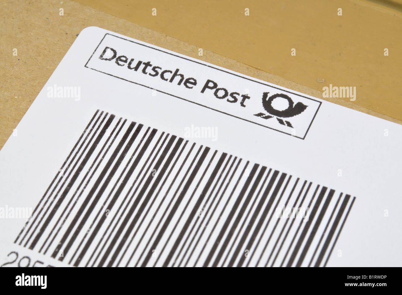 Paket-Barcode-Aufkleber der Deutschen Post, Deutsche Post Stockfoto