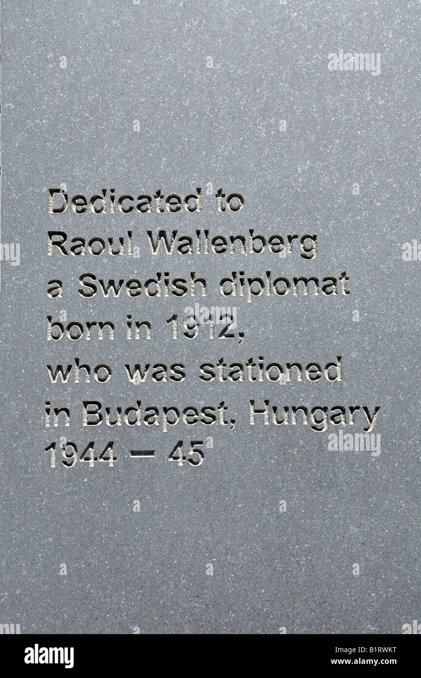 Inschrift auf der Raoul Wallenberg Memorial, United Nations Plaza, Manhattan, New York City, USA Stockfoto