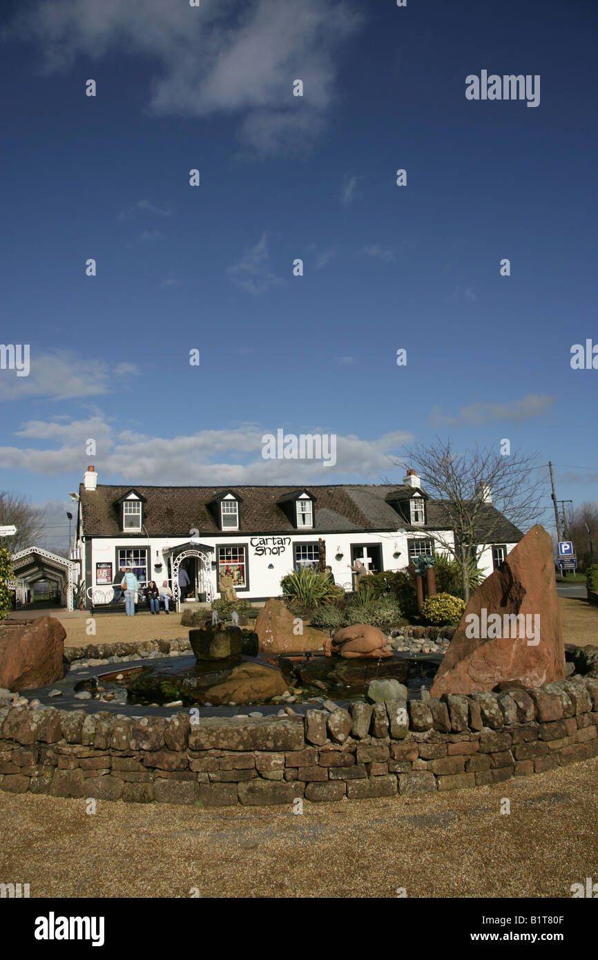 Gretna Green, Schottland. Der Tartan-Shop in Gretna Green Besucher und Einkaufszentrum. Stockfoto