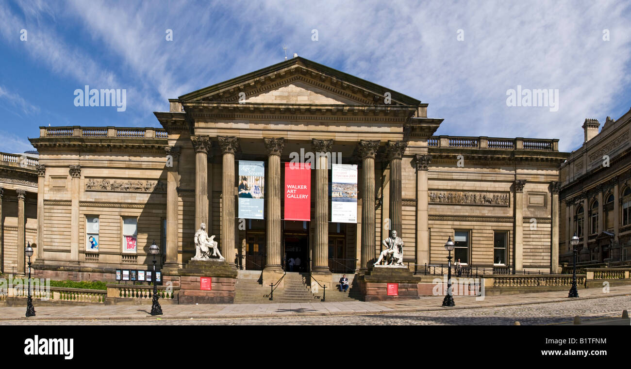 Der Vordereingang des Walker Art Gallery in William Brown Street Liverpool Stockfoto