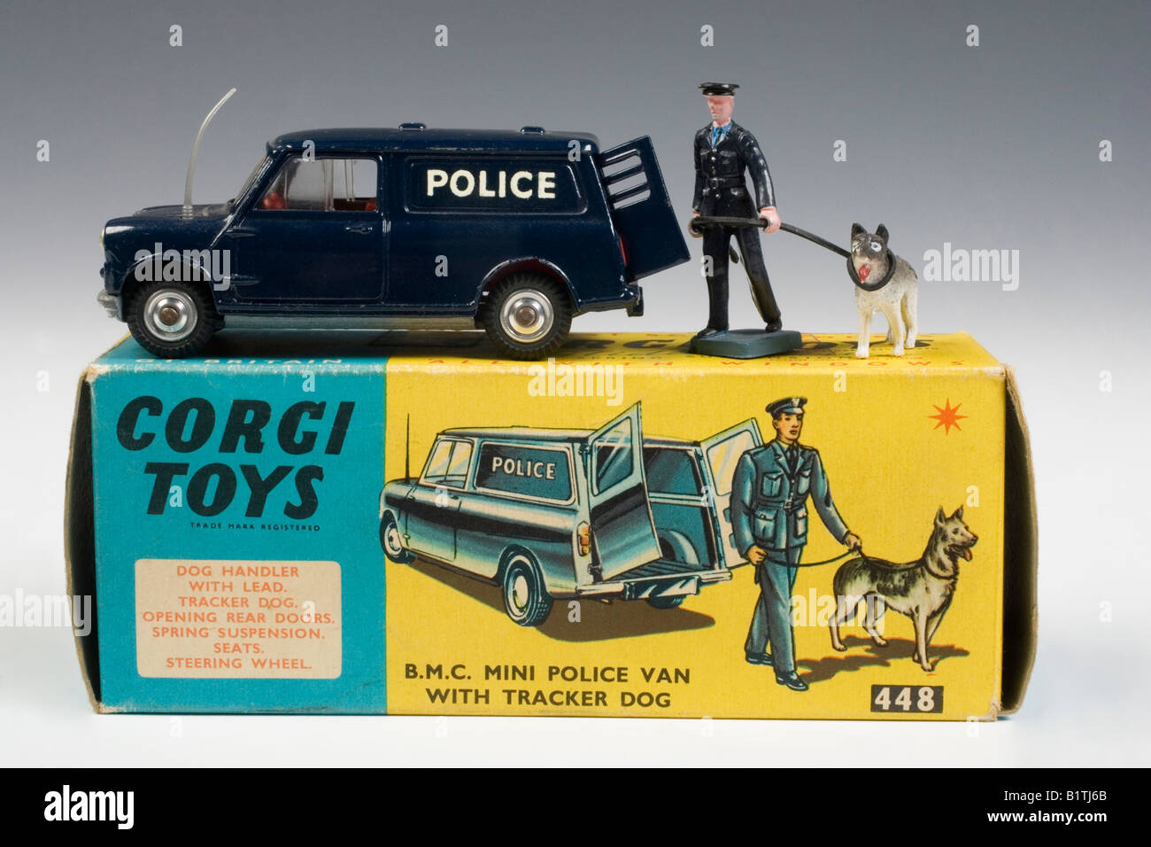 Corgi Diecast Modell no.448,Police Mini-van mit Hund & handler Stockfoto