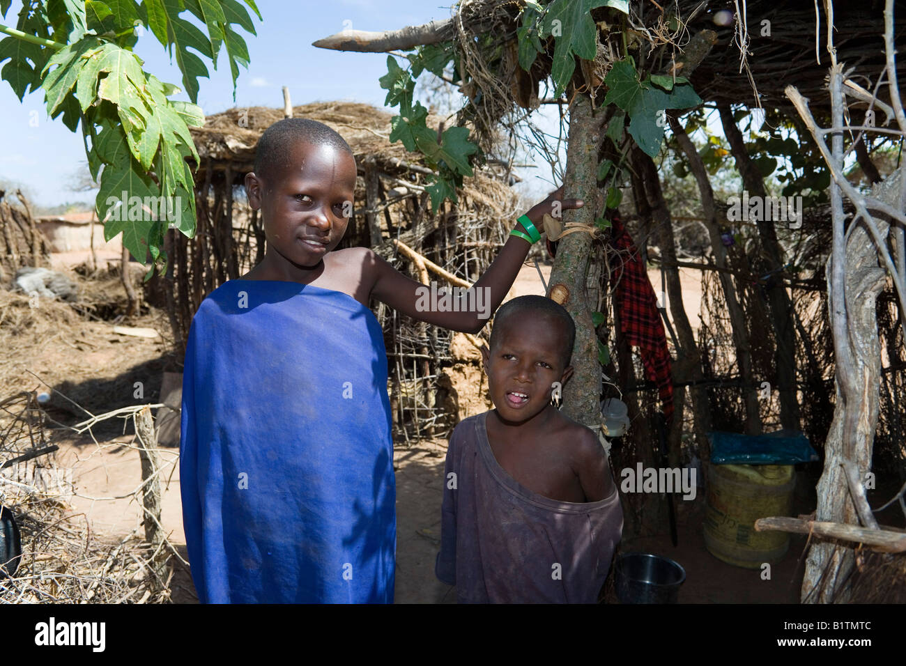 Zwei Kinder in Maasai Küste Kenia Stockfoto