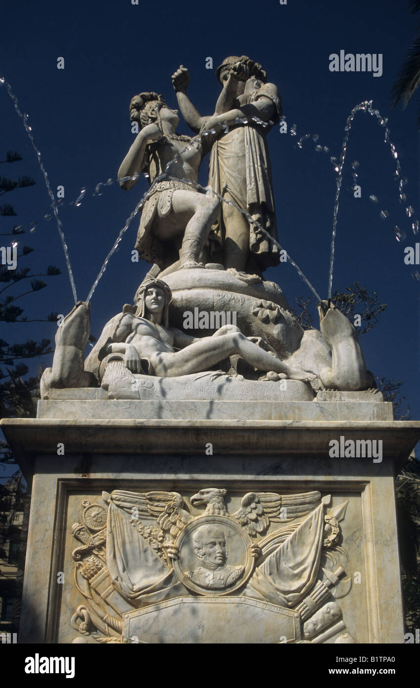 Denkmal für die amerikanische Freiheit / Monumento a la Libertad Americana des italienischen Bildhauers Francesco Orselino, Plaza de Armas, Santiago, Chile Stockfoto