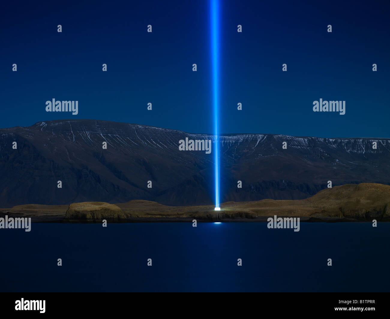 Stellen Sie sich vor Peace Tower, Videy Island Reykjavik Island Stockfoto