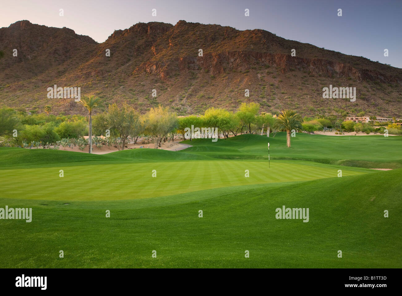 Das 9. Loch auf dem Golfplatz der Wüste im phönizischen Resort in Scottsdale, Arizona Stockfoto