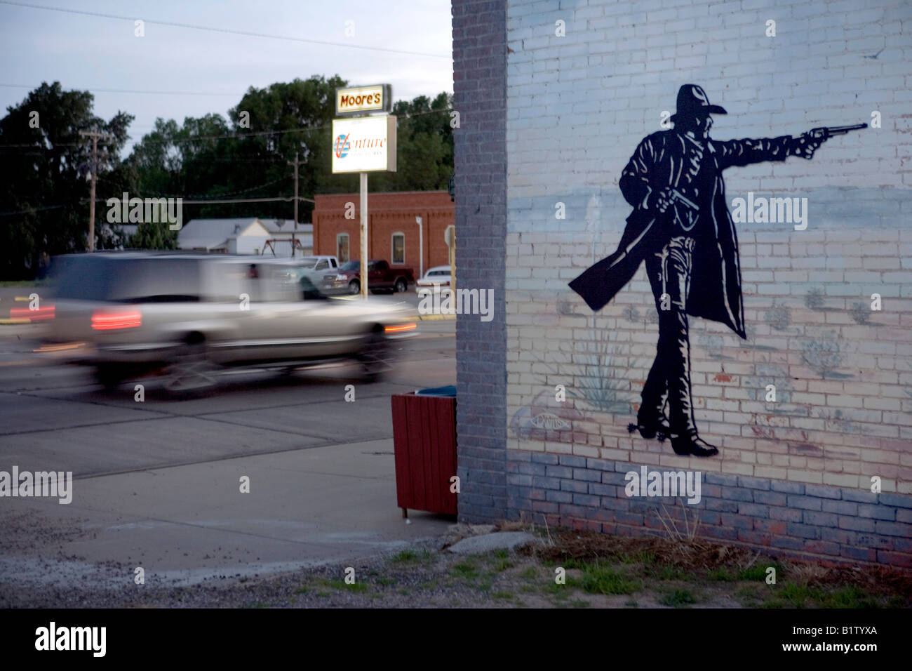 Wandmalerei mit Outlaw Emmett Dalton in Meade Kansas Stockfoto