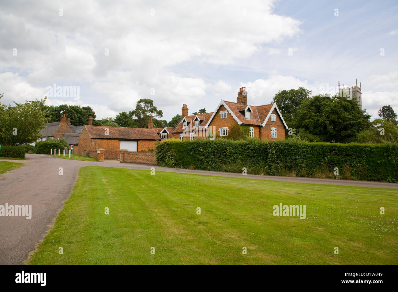 Woodbastwick Dorf grün Norfolk England UK Stockfoto