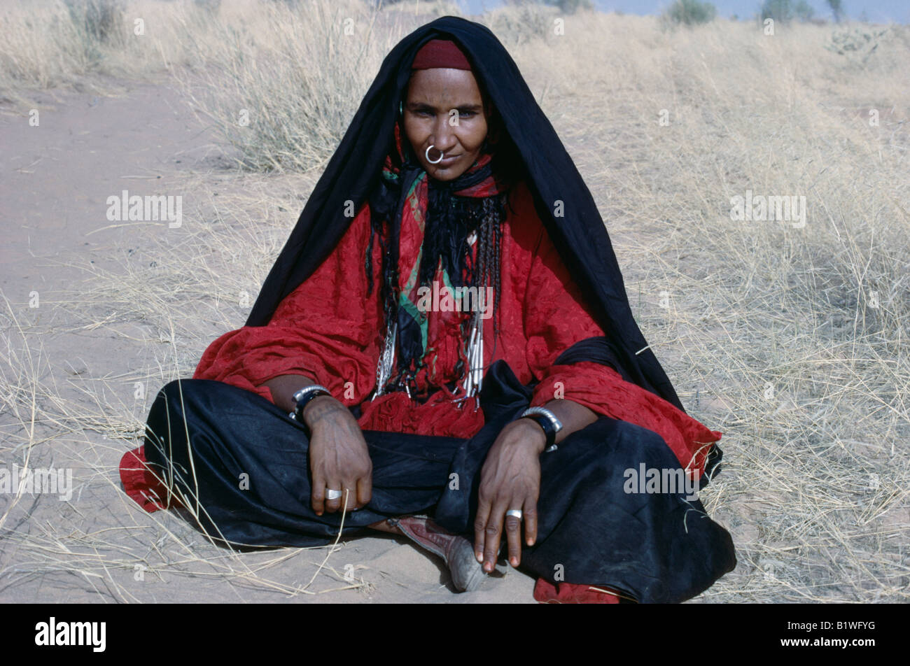 CHAD zentralen Nordafrika Menschen Porträt nomadischen Bororo Frau mit geflochtenen Haaren und traditionellen Schmuck Stockfoto