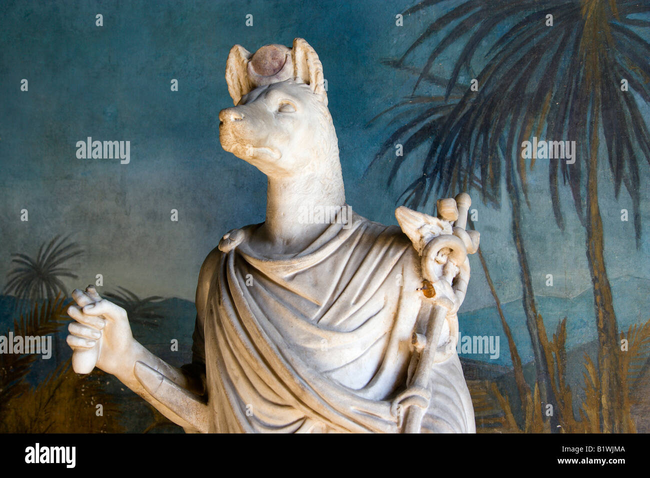Italien Lazio Rom Vatikan Museen Marmor Statue der Gott Anubis Lord der Mumifizierung Wiederaufbau des Hadrians Villa Stockfoto