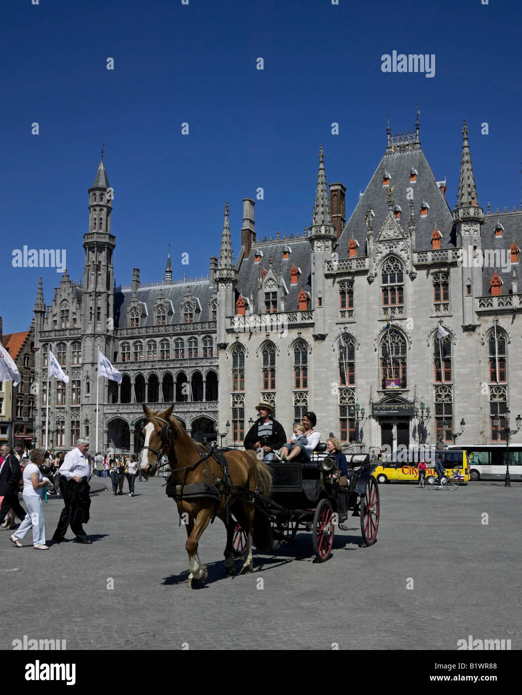 Stadtrundfahrt mit Kutsche, Markt, Brügge, Flandern, Europa Stockfoto