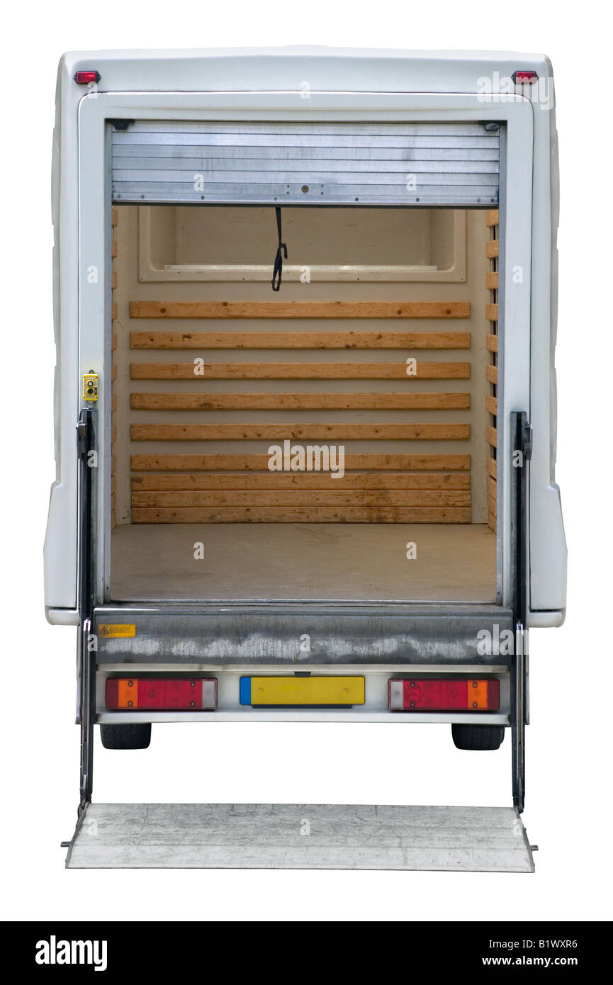 Rückansicht eines leeren Whitebox-Vans mit einem Schweif heben isoliert auf weiss mit Beschneidungspfad Stockfoto