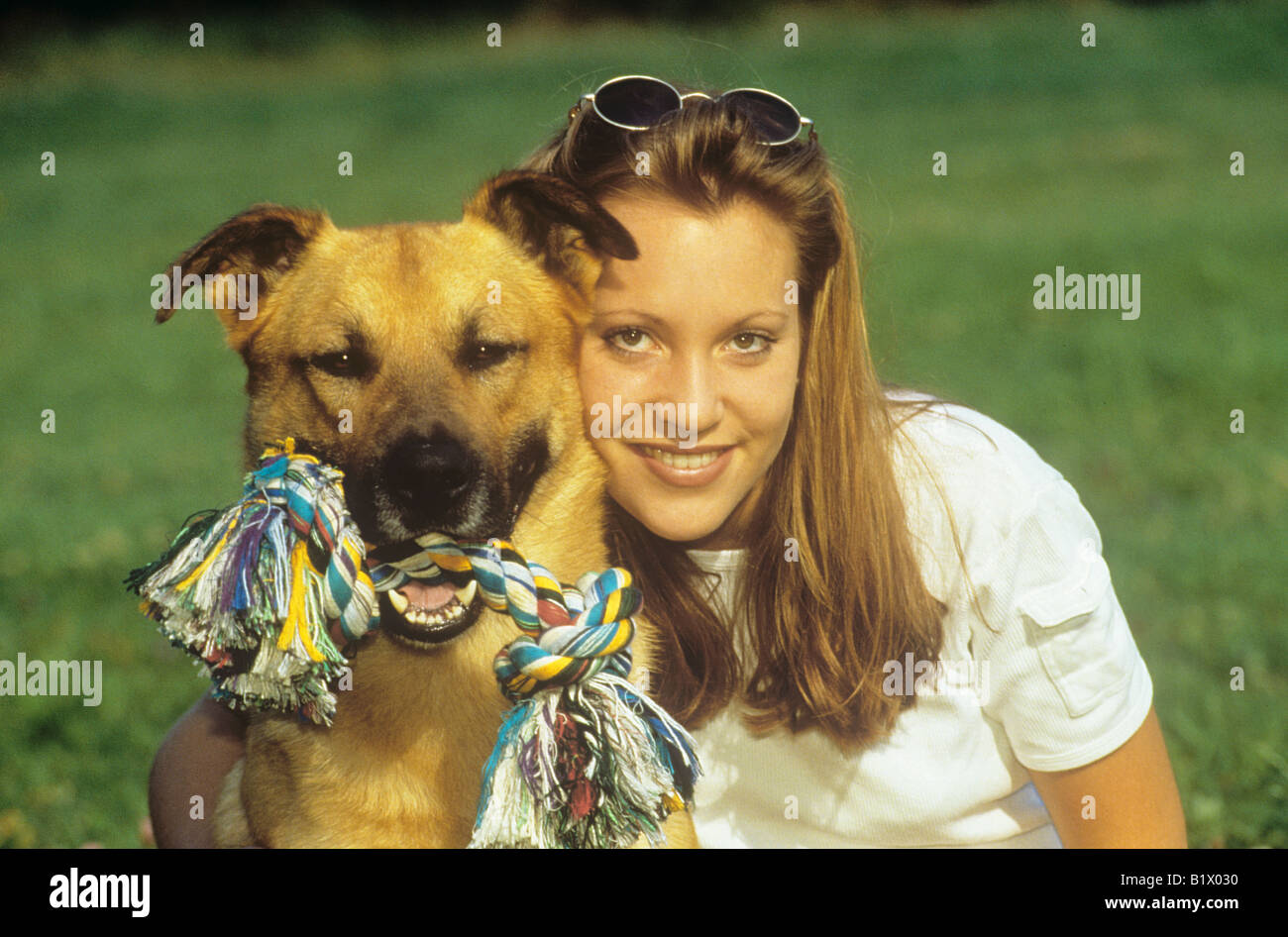 Hybrid-Hund und Mädchen - Porträt Stockfoto