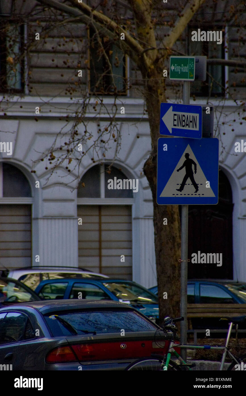 Wien, Wien, Fußgängerüberweg Zeichen Stockfoto