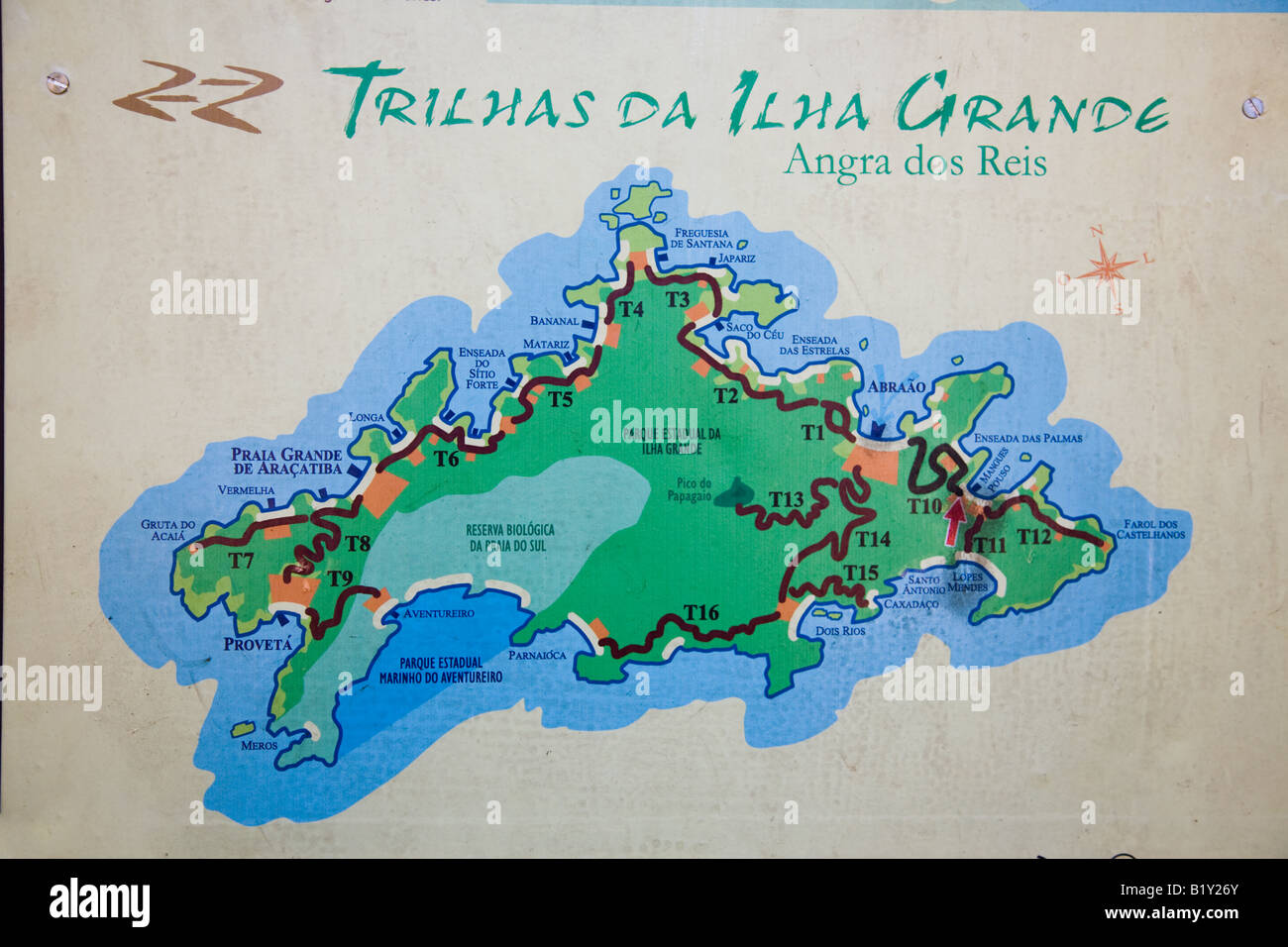 Ilha Grande Karte mit Wanderwegen, Brasilien Stockfoto
