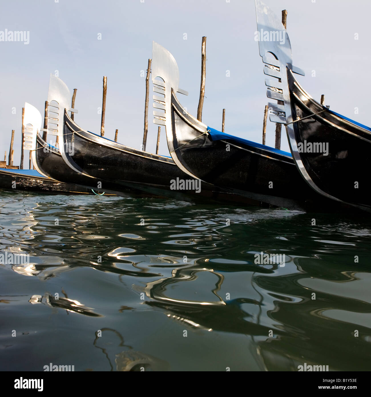 Festgemachten Gondeln Venedig Italien Stockfoto