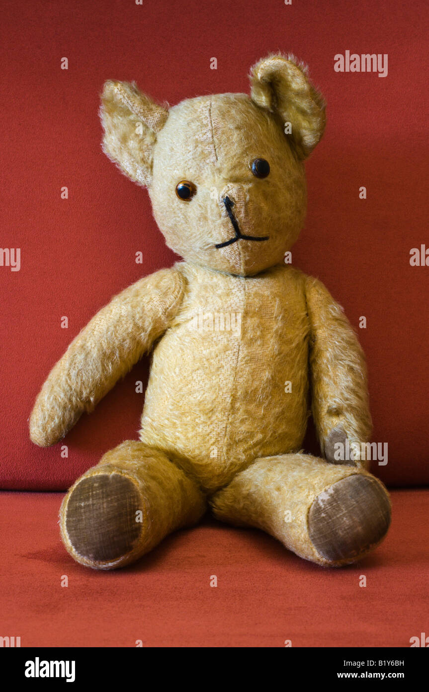 Altmodischer teddybär -Fotos und -Bildmaterial in hoher Auflösung – Alamy