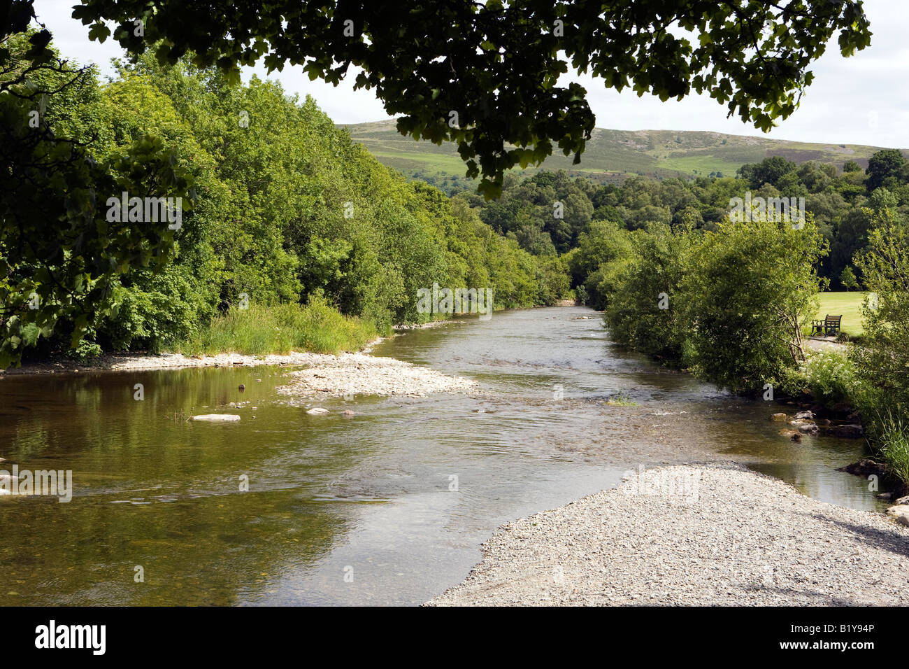 UK Wales Powys Rhayader River Wye vorbei die Gro am ehemaligen fording Punkt Stockfoto