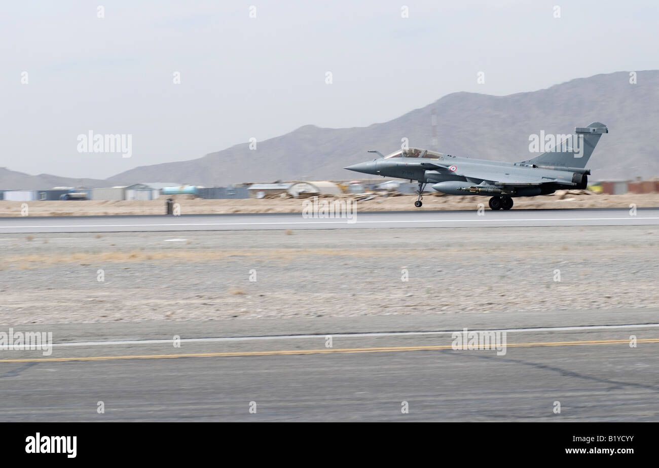 Eine Rafale der französischen Luftwaffe, Landung am Kandahar Flugplatz, Afghanistan nach einen Ausfall Stockfoto