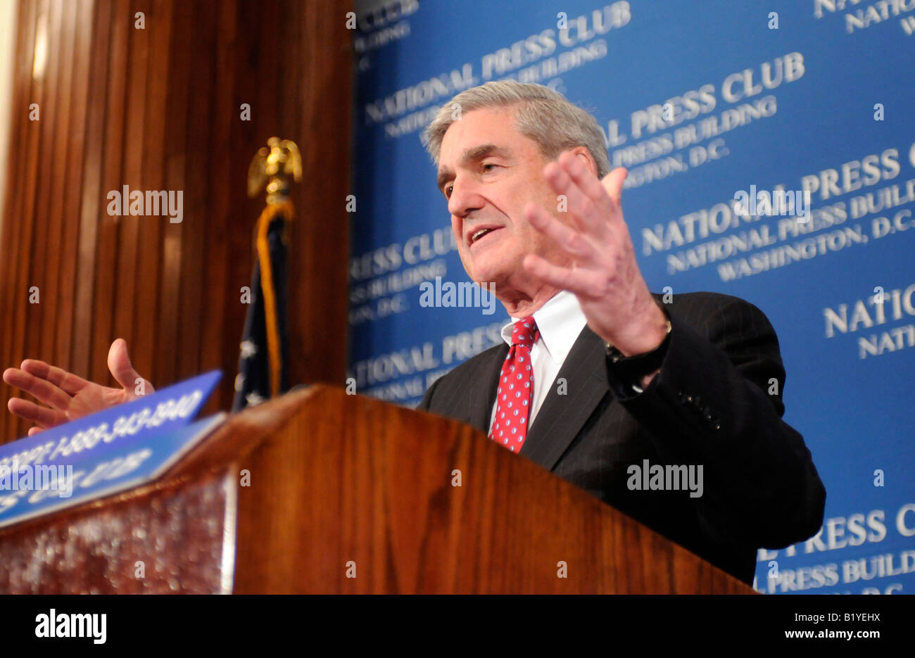 FBI-Direktor Robert S MUELLER III spricht über die Beziehungen zwischen dem FBI und den Medien im National Press Club Mittagessen ich Stockfoto