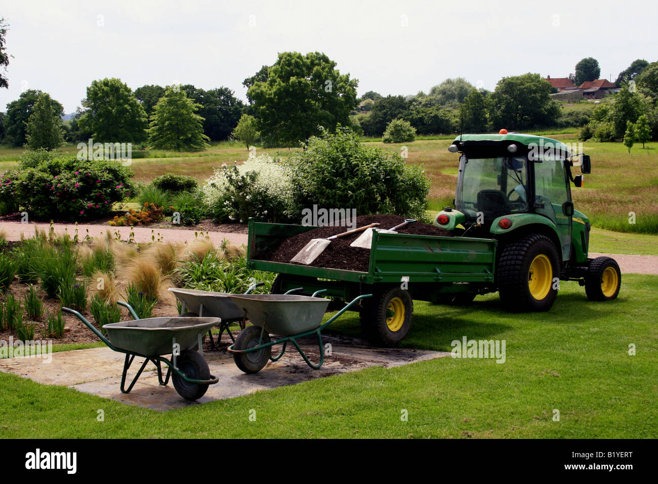 John deere 3720 traktor Fotos und Bildmaterial in hoher Auflösung Alamy