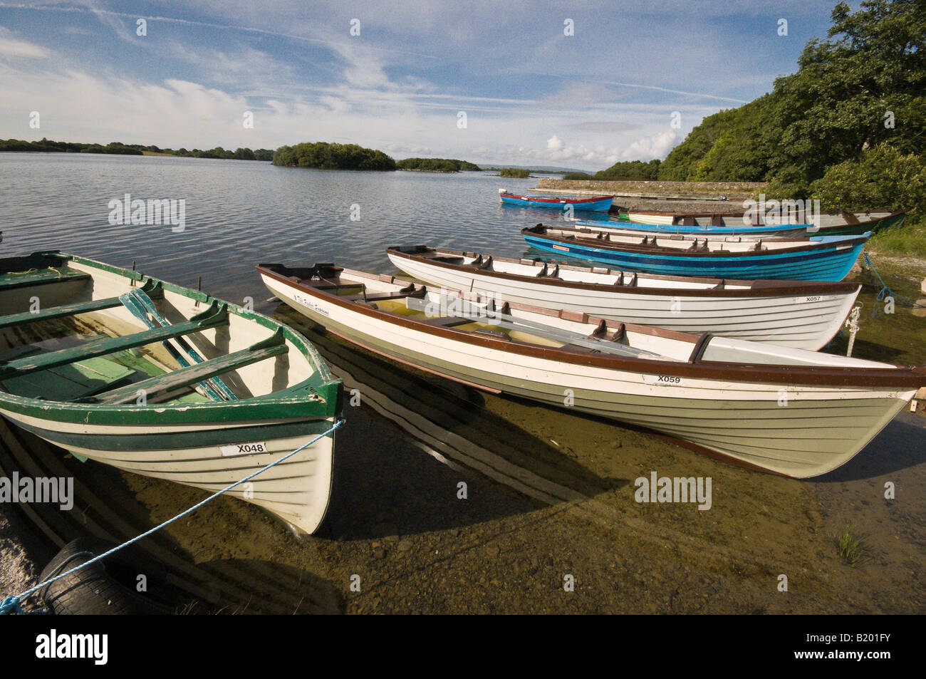 Angelboote/Fischerboote am Lough Corrib, Irland Stockfoto