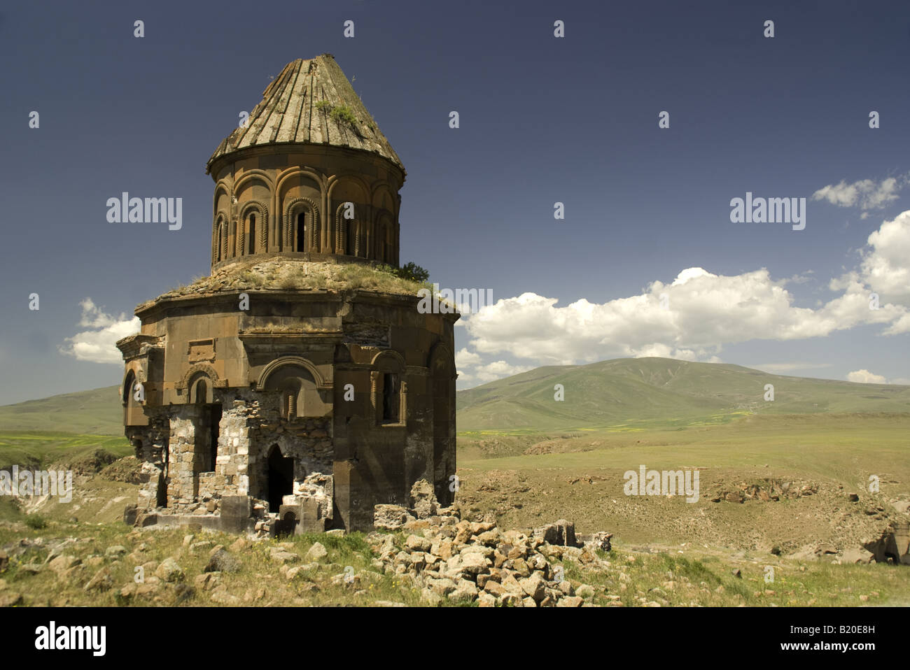 Überreste von St. Gregory Church des Abughamrents im Ani, zerstörten Hauptstadt des armenischen Königreichs Stockfoto