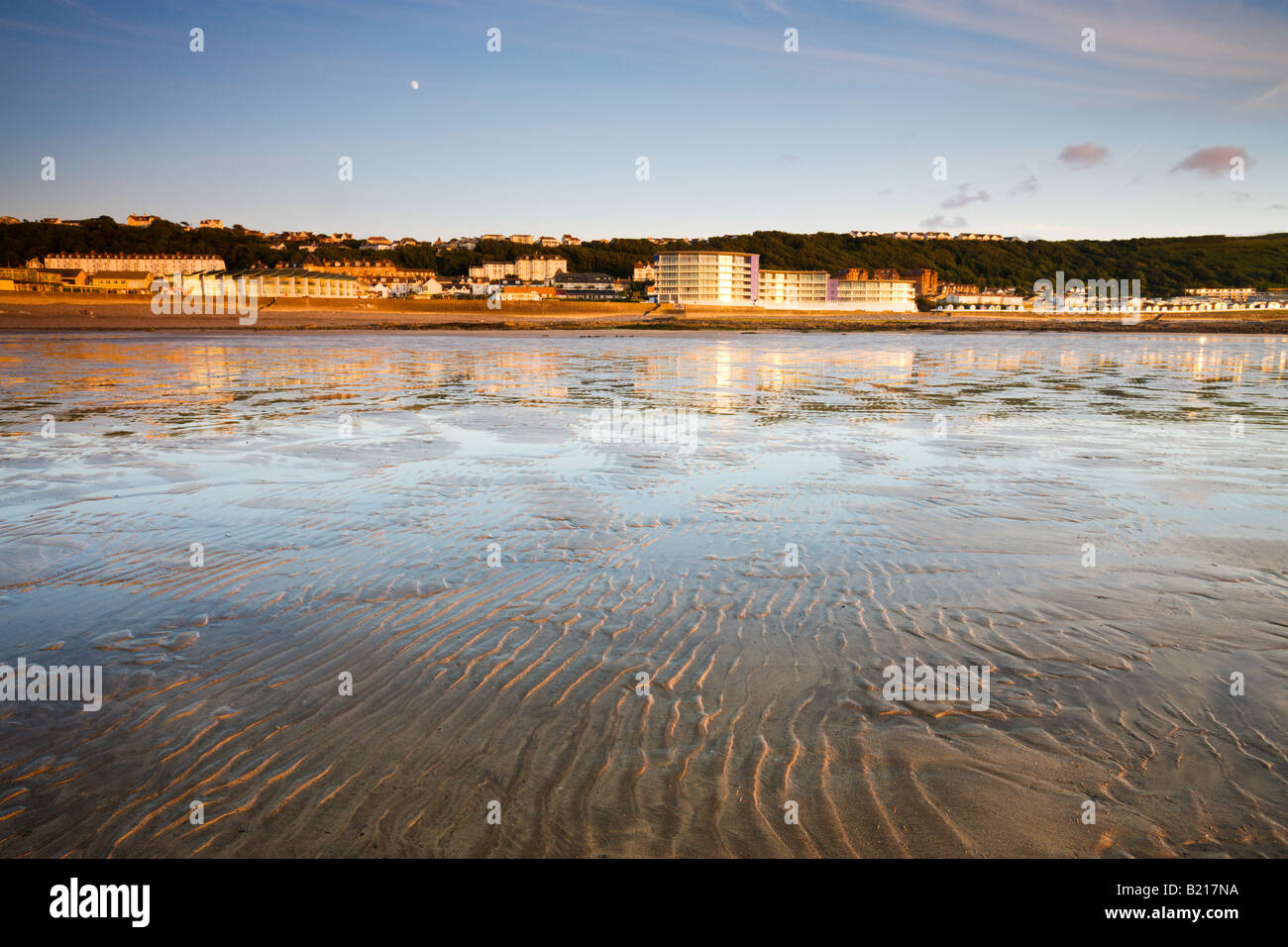 Ebbe am sandigen Strand von Westward Ho! in Devon, England Stockfoto