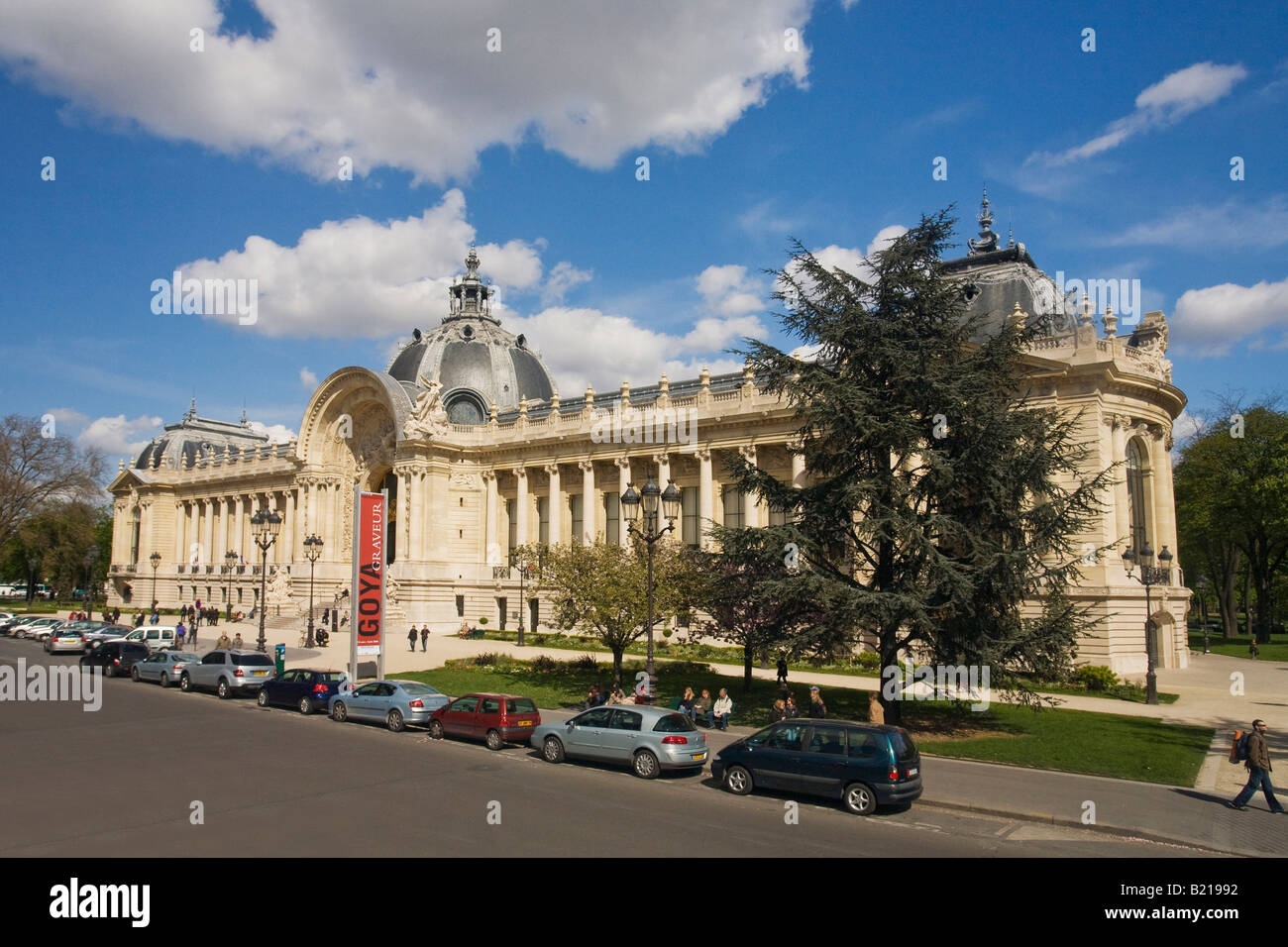 Petit Palais im Frühling Sonnenschein tagsüber Äußeres Paris Frankreich Europa EU Stockfoto