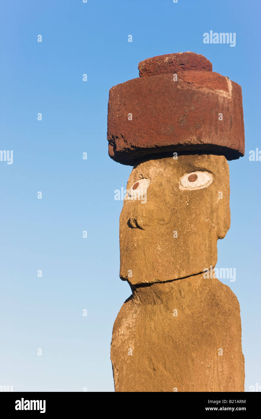 Südamerika Chile Rapa Nui-Osterinsel-Moai-Statue Ahu Ko Te Riku nur Topknotted und beäugte Moai auf der Insel Stockfoto