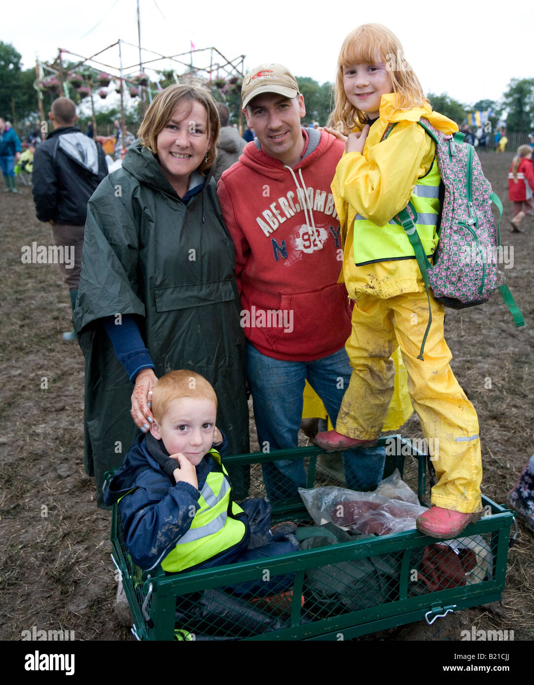 Happy Family im Glastonbury Festival Pilton UK Somerest Europa Stockfoto