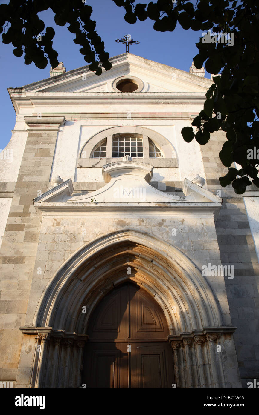 Ansicht der Igreja de Santa Maria Castelo Matriz, Santa Maria di Schlosskirche, Tavira Algarve, Portugal Stockfoto
